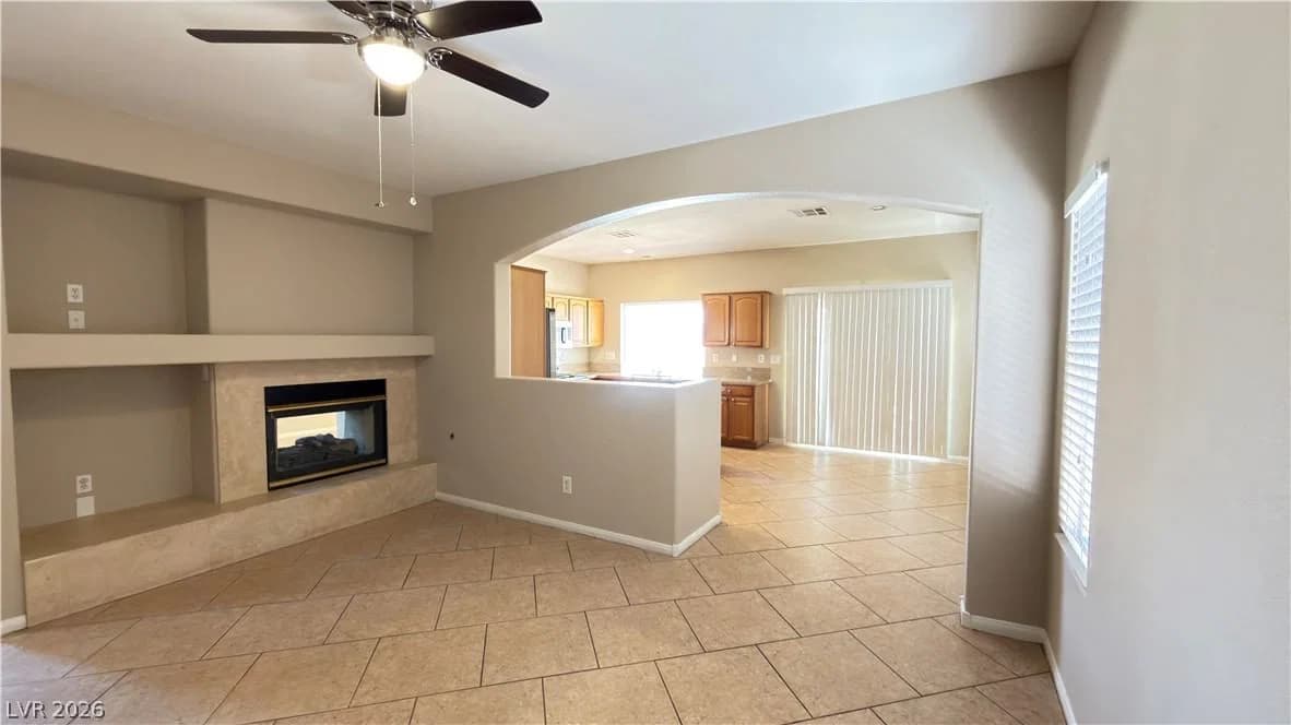 8524 Gold Flash Avenue photo 5