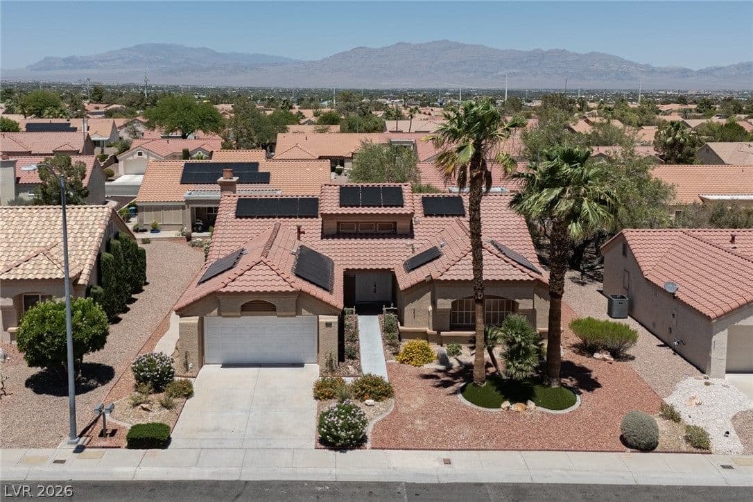 8604 Linderwood Drive photo 2