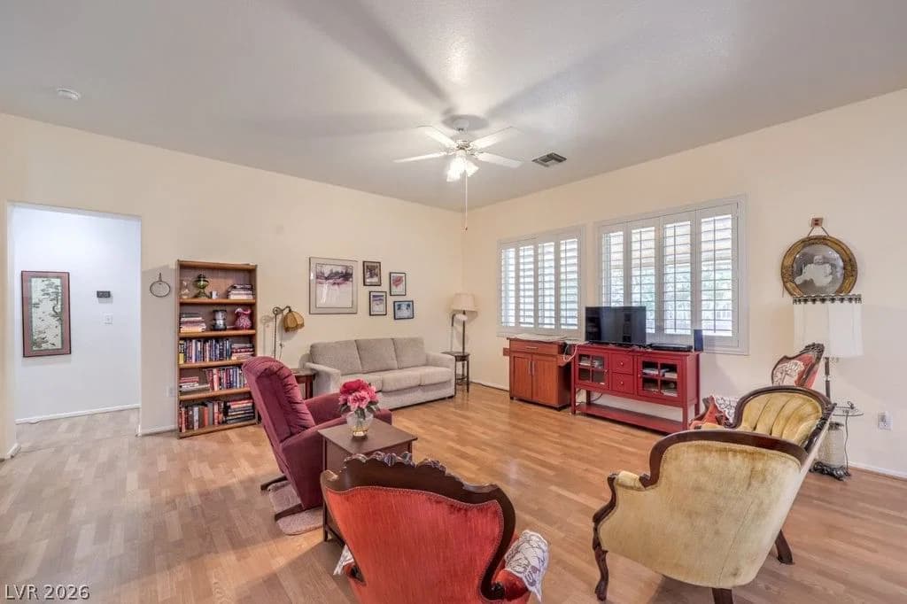 10701 Sky Meadows Avenue photo 2
