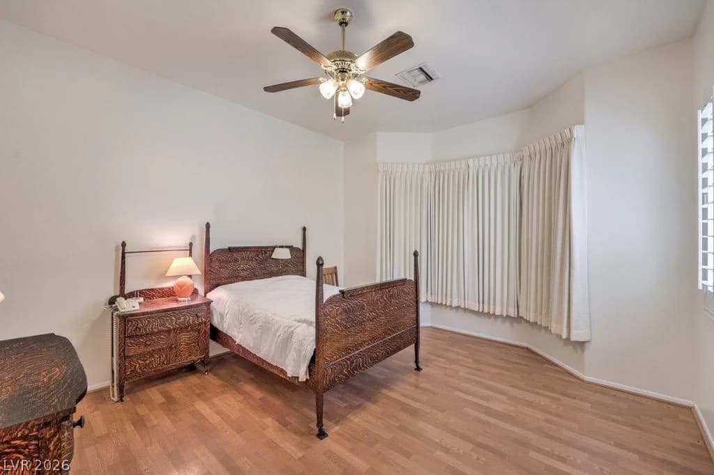 10701 Sky Meadows Avenue photo 5