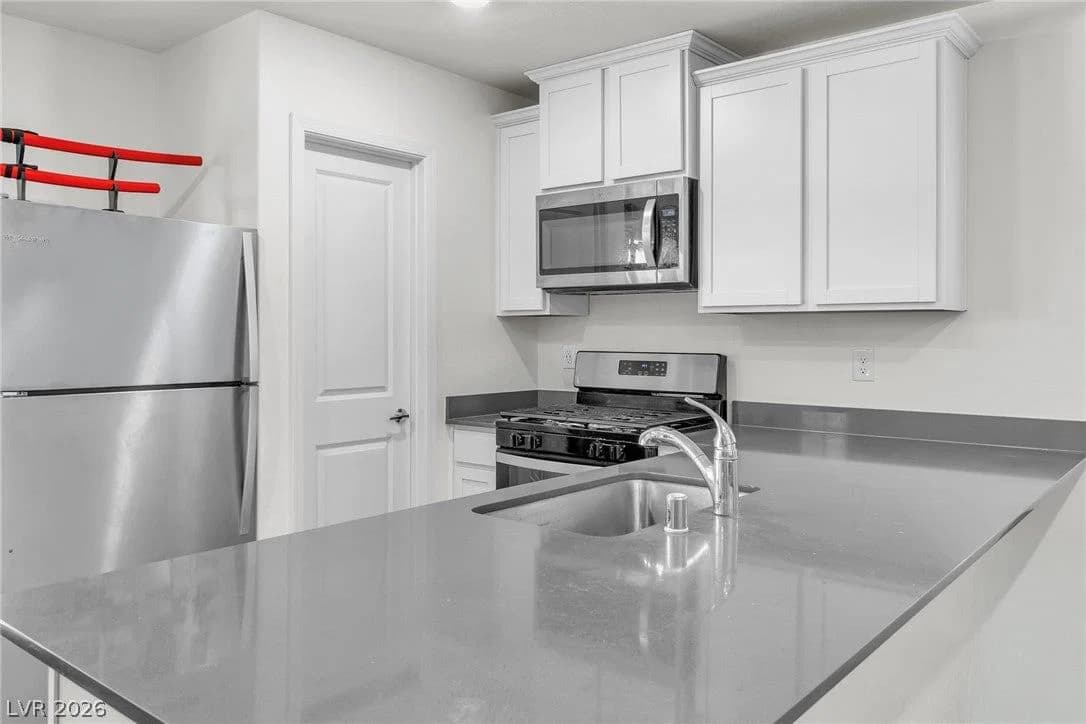 6183 Pink Cosmos Avenue photo 5