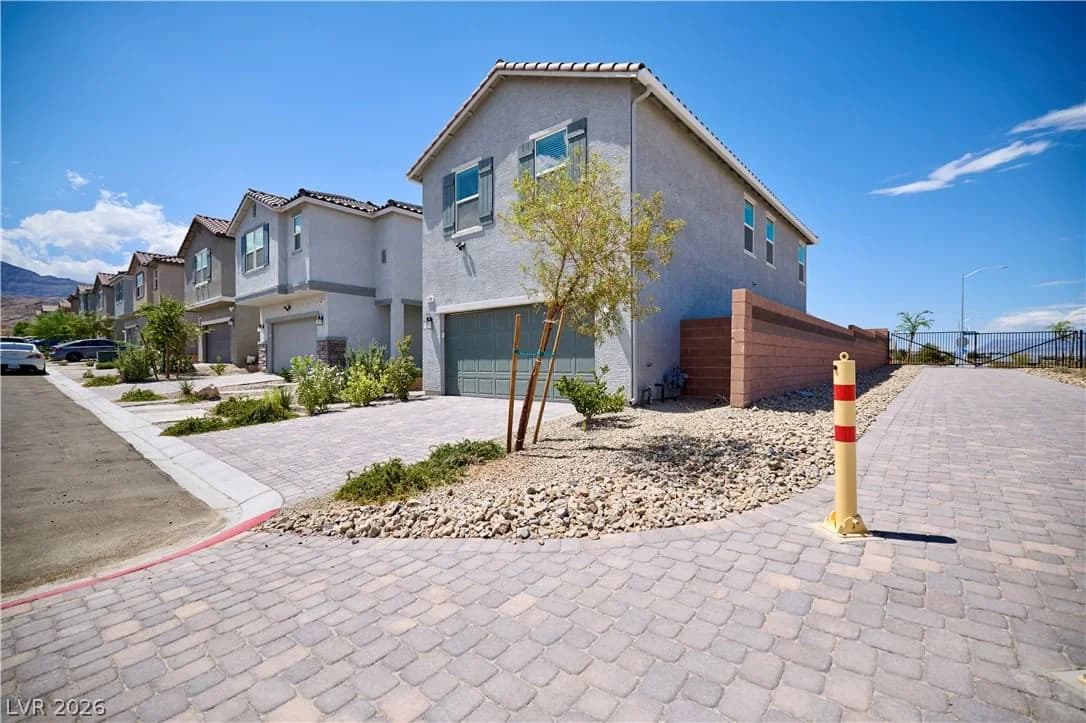 10788 River Junction Avenue photo 3