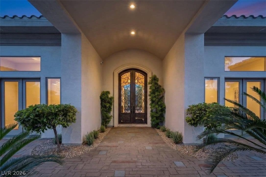 2602 Stefano Circle photo 4