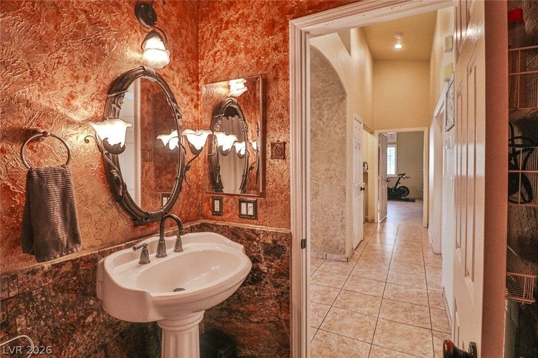 5752 Shermer Court photo 5