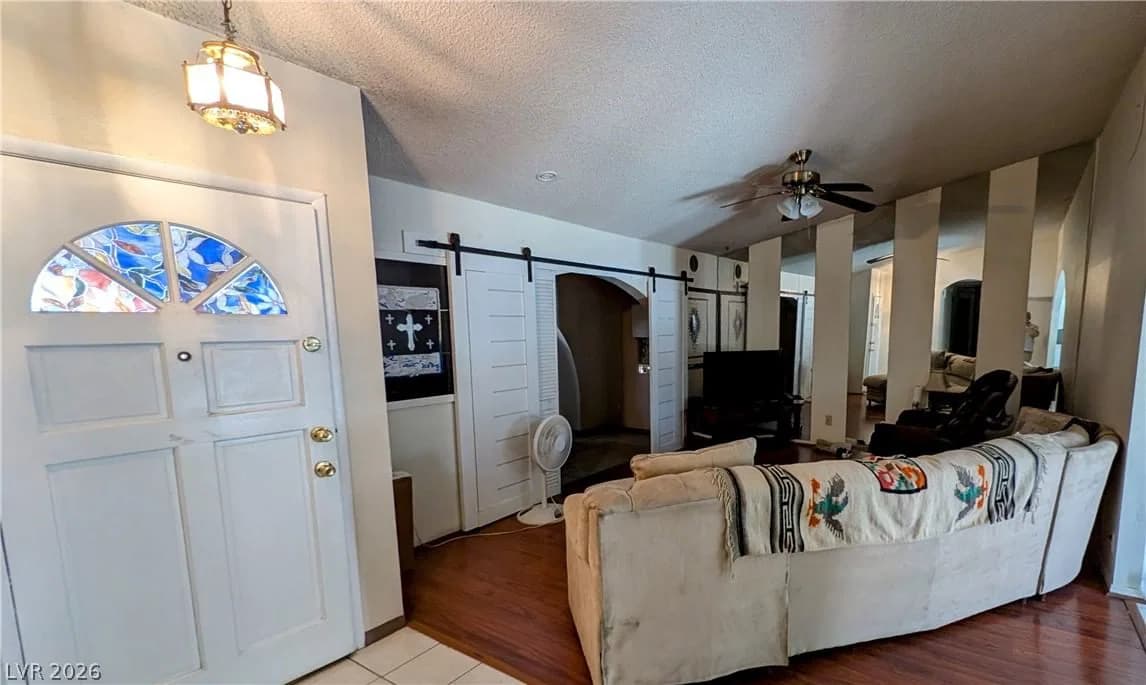 3204 Lindell Road photo 2