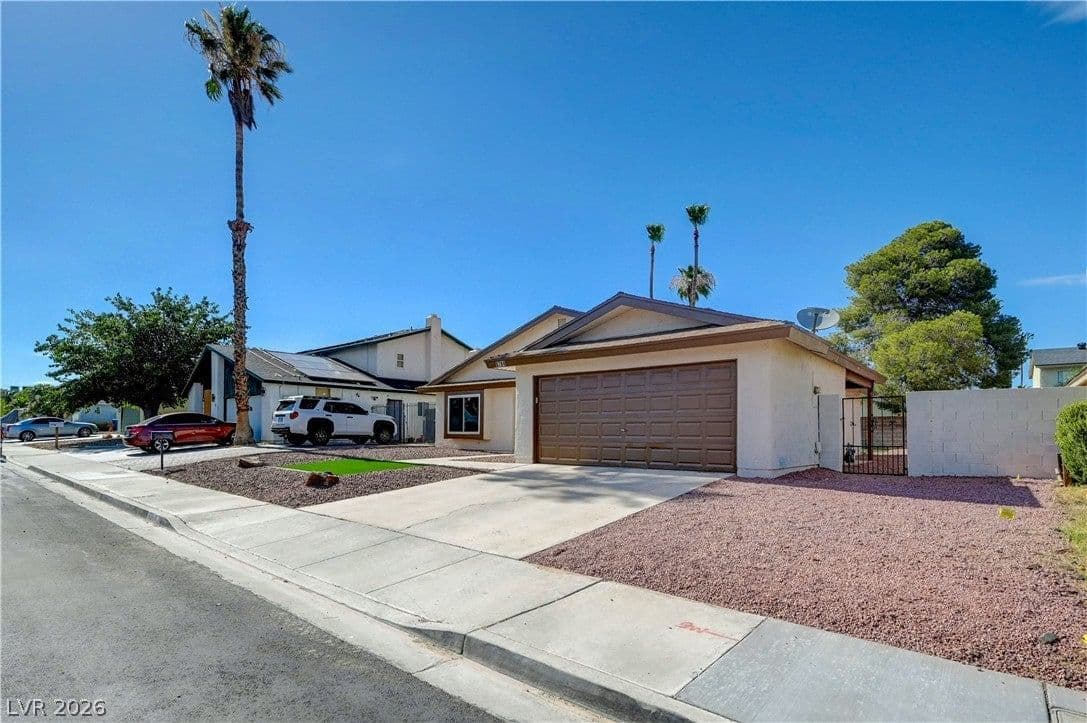 6784 Mataro Drive photo 2