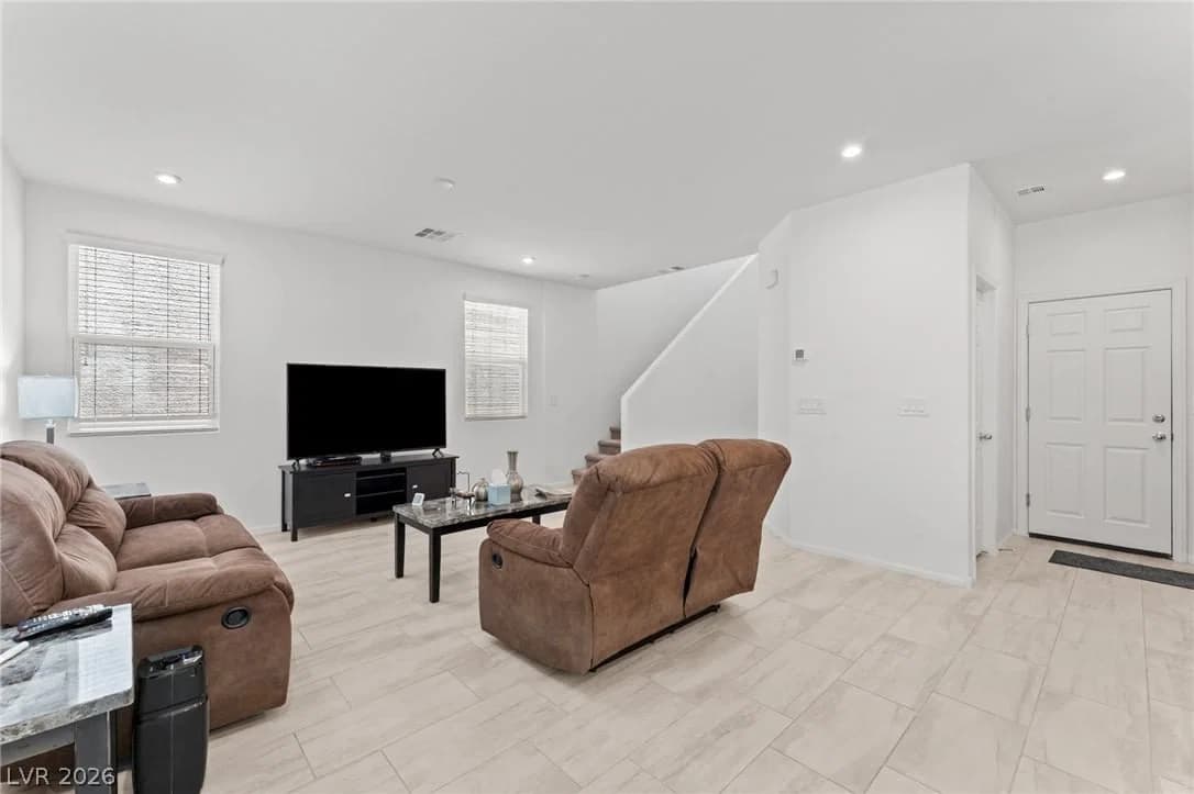 9190 Lynea Court photo 3
