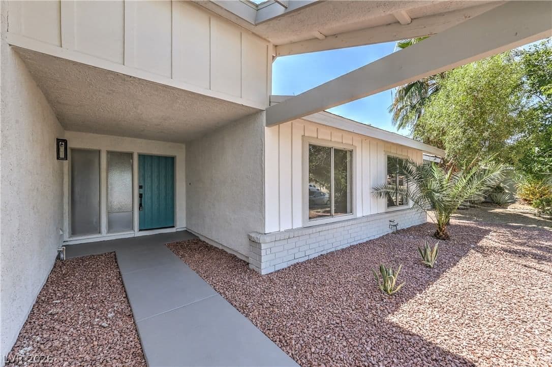 5028 Meadow Grove Court photo 4