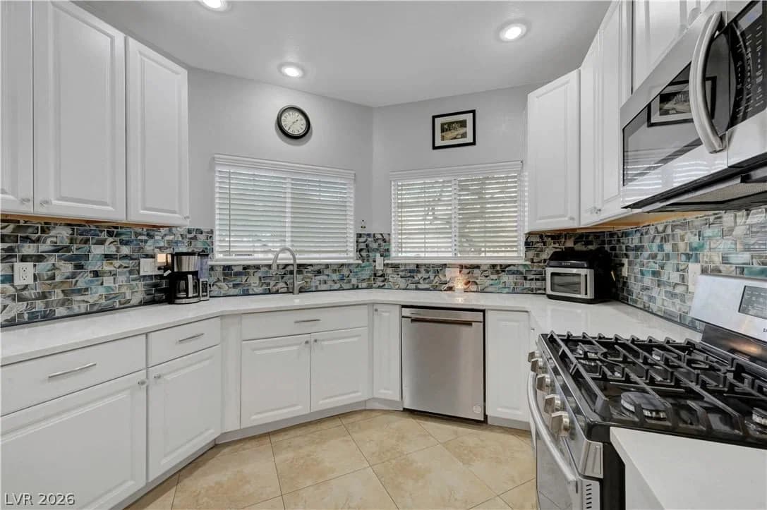 9475 Marshall Creek Street photo 3