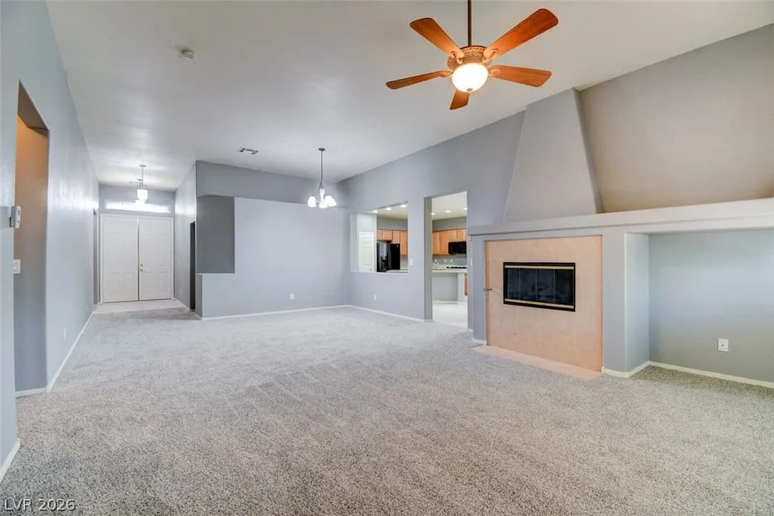 5423 Basset Hound Avenue photo 3