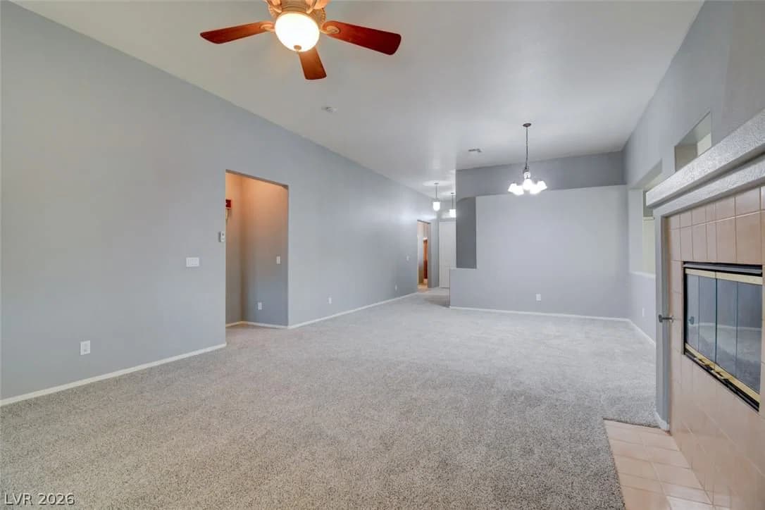 5423 Basset Hound Avenue photo 4