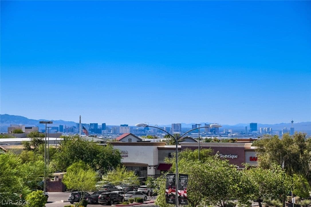 707 Glowing Horizon Street photo 5