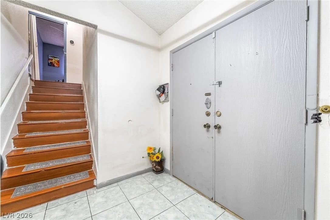 5201 Spencer Street photo 5