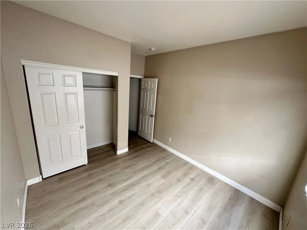 7873 Blue Brook Drive photo 5