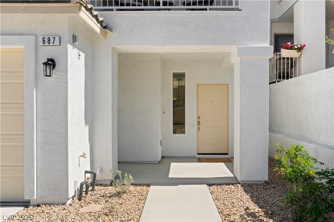 699 Florence Drive photo 5