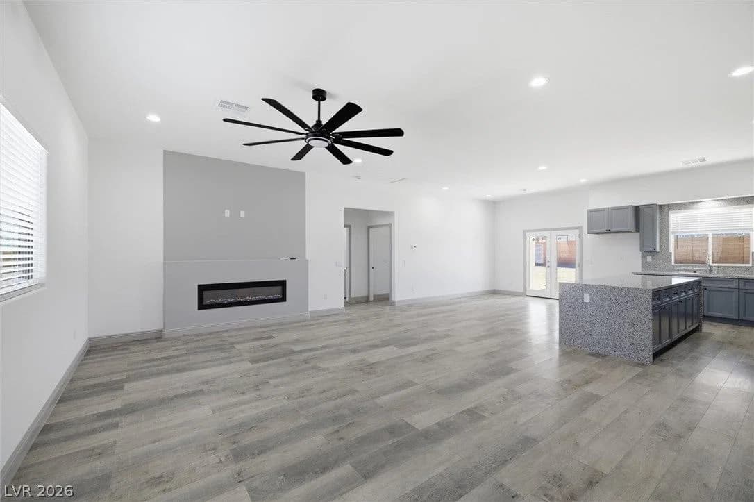 1061 Factory Road photo 4