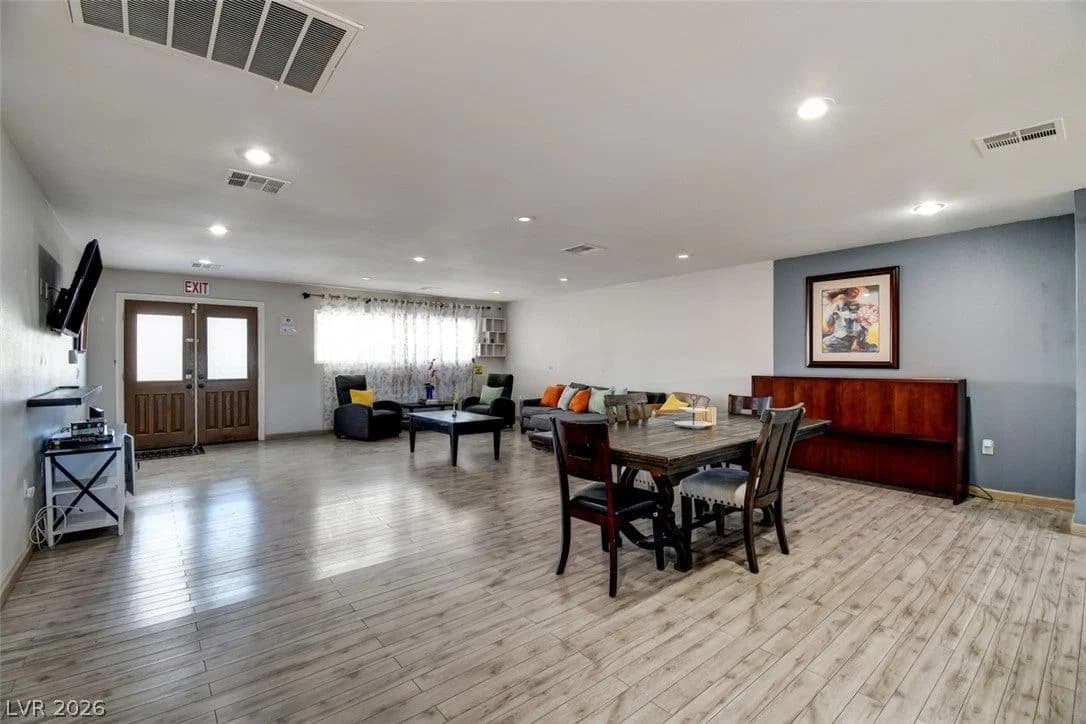 603 Palmhurst Drive photo 2