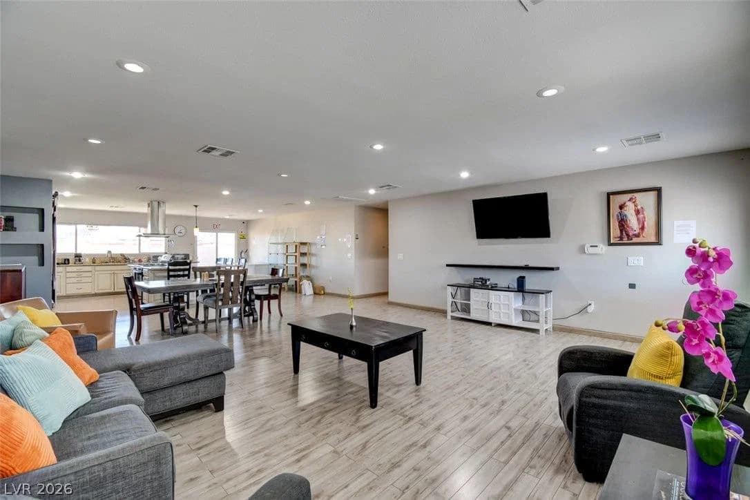 603 Palmhurst Drive photo 4