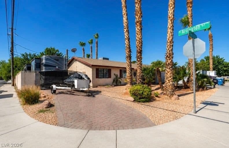 4985 Arizona Avenue photo 2