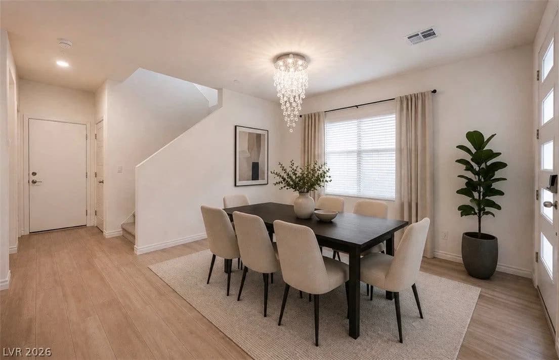 600 Carriage Hill Drive photo 5