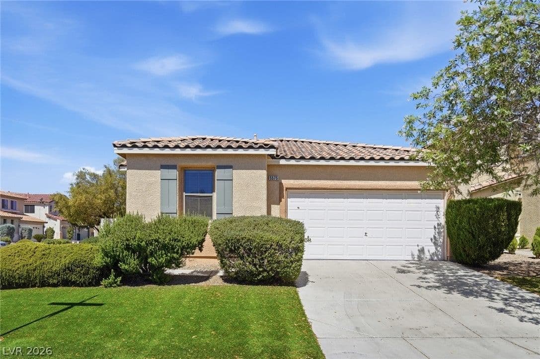 5575 Cresent Valley Street photo 2