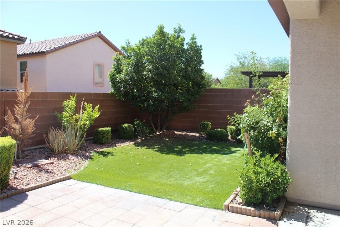 10266 Copalito Drive photo 3