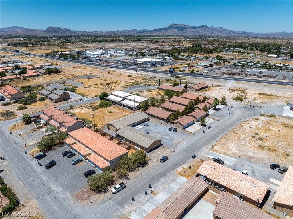 1080 Jubilee Court photo 4