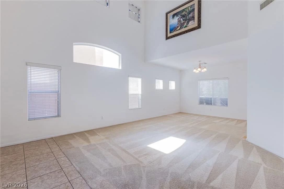 124 SHARP EDGE Avenue photo 5