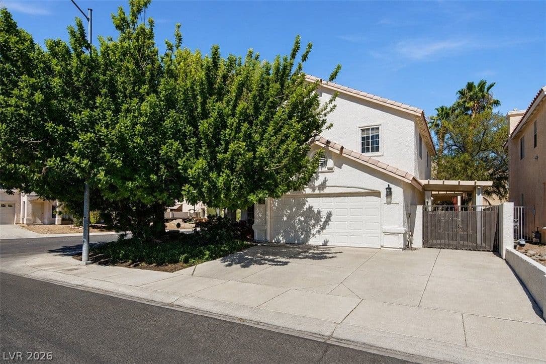 5936 Royal Castle Lane photo 2