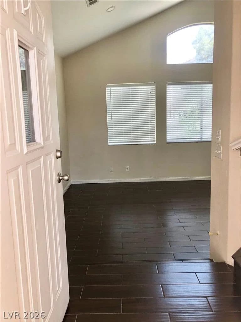 1728 Matador Way photo 2