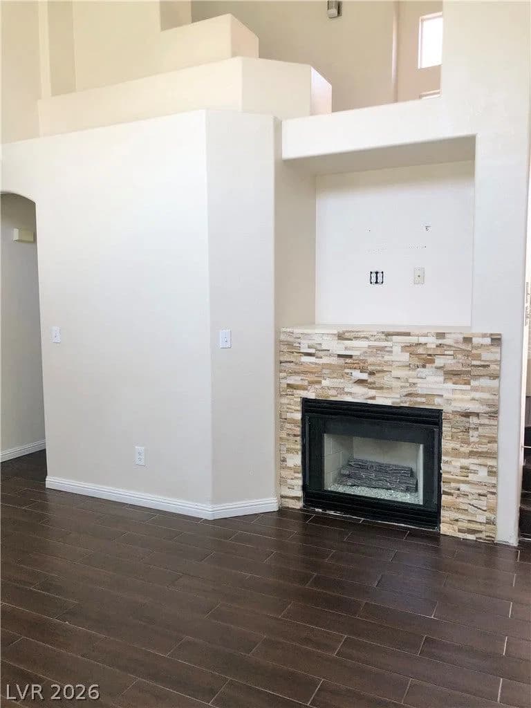 1728 Matador Way photo 4