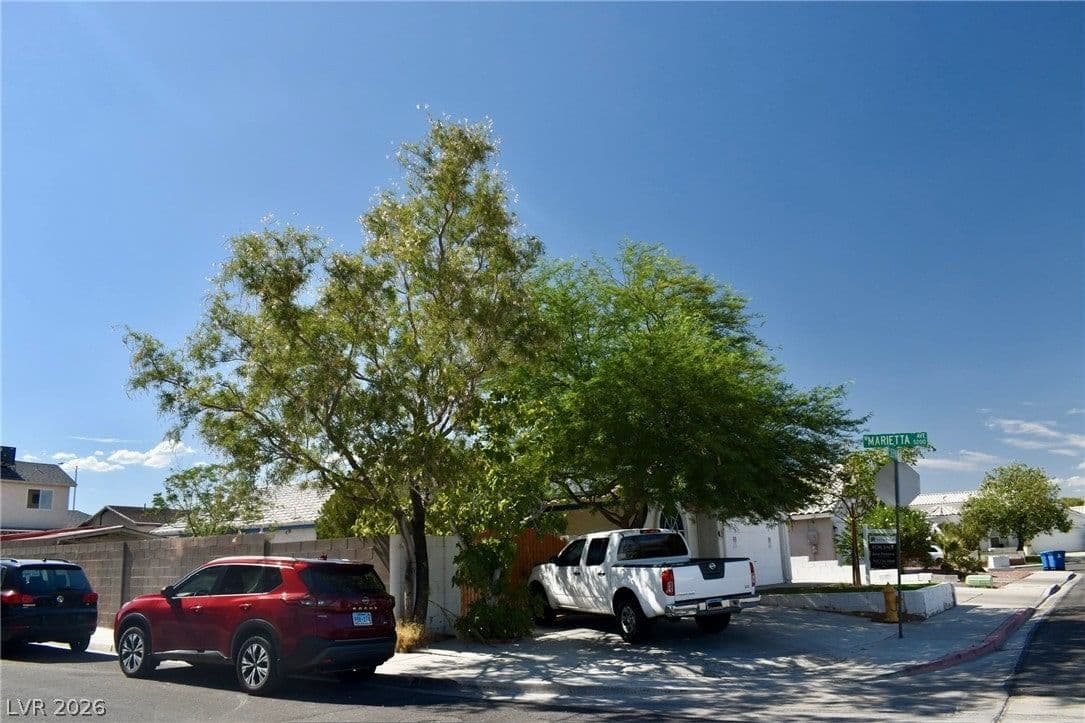 1701 Jernae Court photo 4