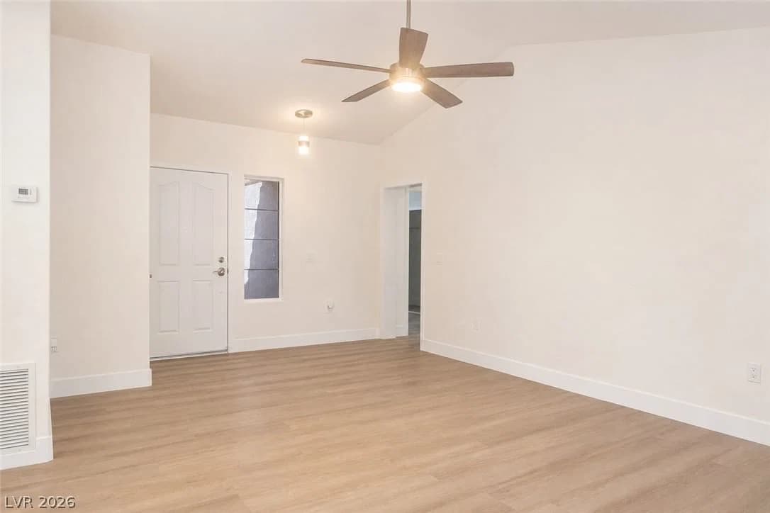 8701 Villa Ridge Drive photo 3