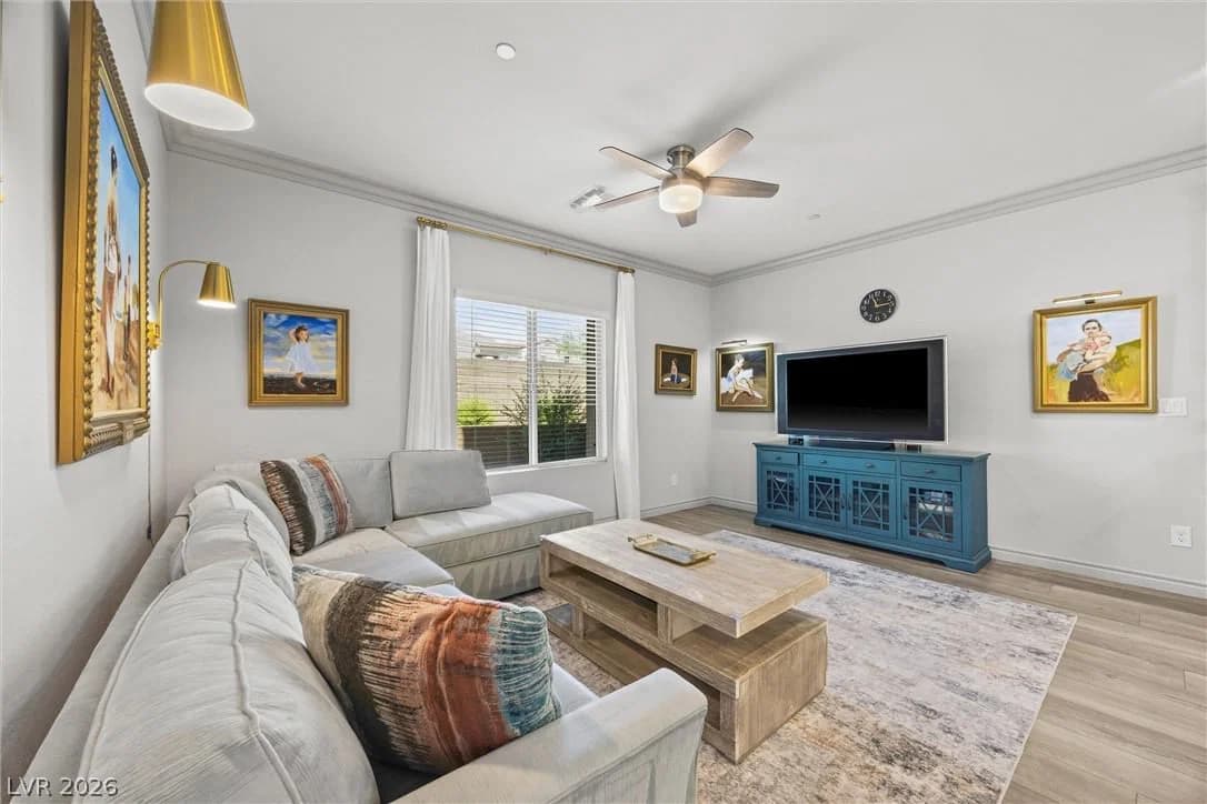 600 Carriage Hill Drive photo 3