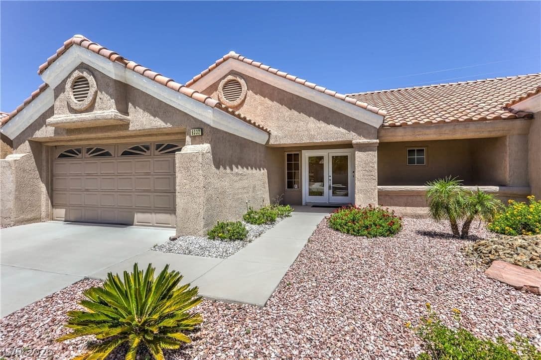 9332 Fresh Spring Drive photo 3