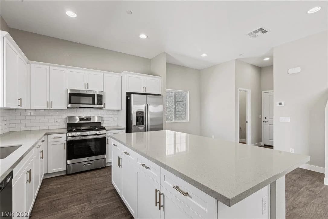 1116 Boylston Avenue photo 2