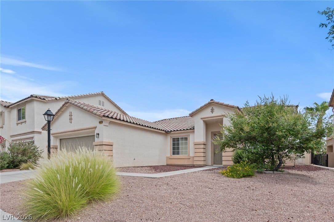 4512 Dawn Peak Street photo 3