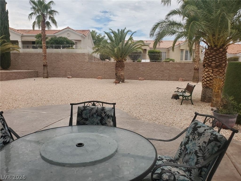 10608 Mission Lakes Avenue photo 5