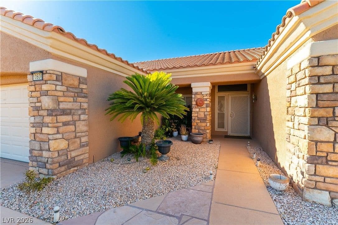 10608 Mission Lakes Avenue photo 2