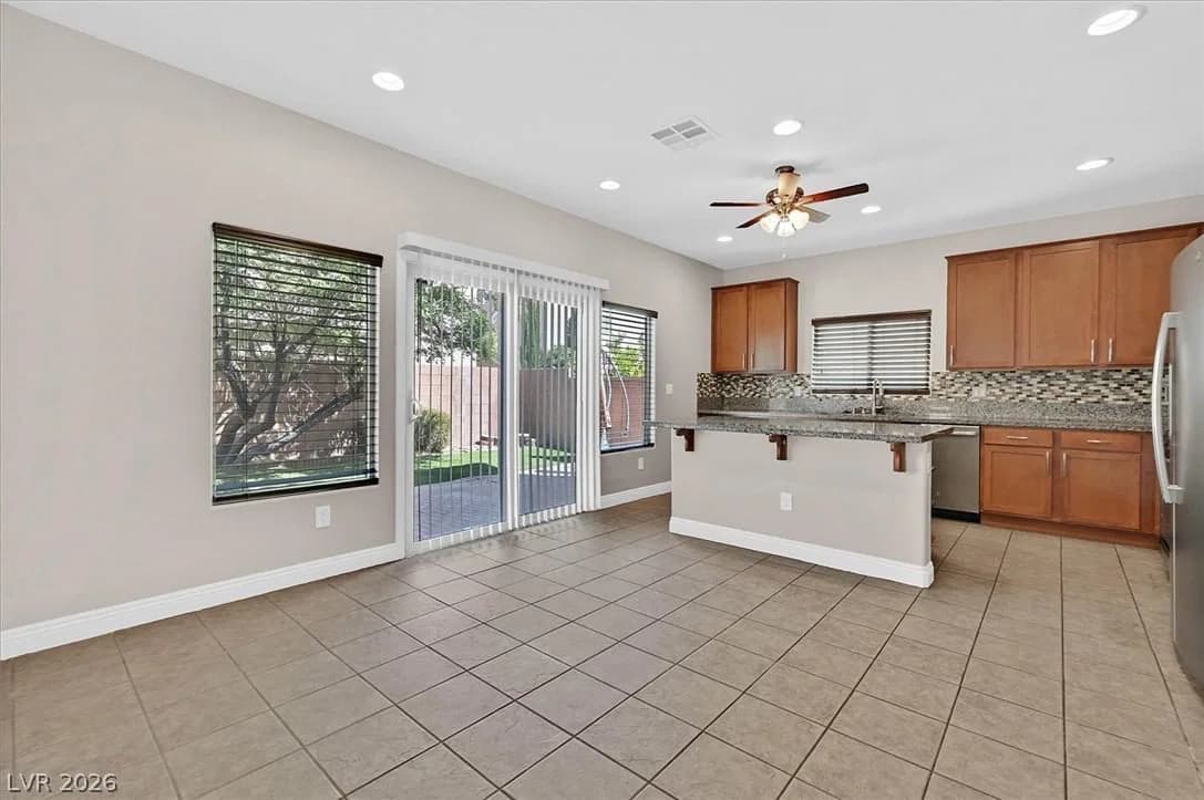 10656 Snow Lake Street photo 5
