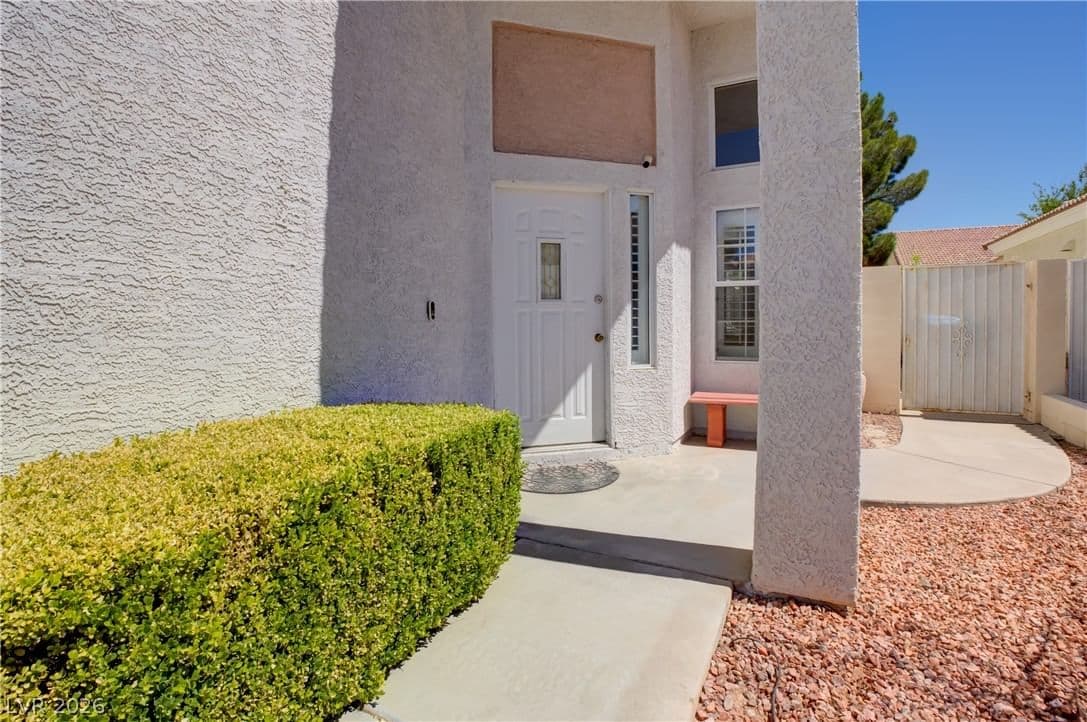 7821 Millhopper Avenue photo 2