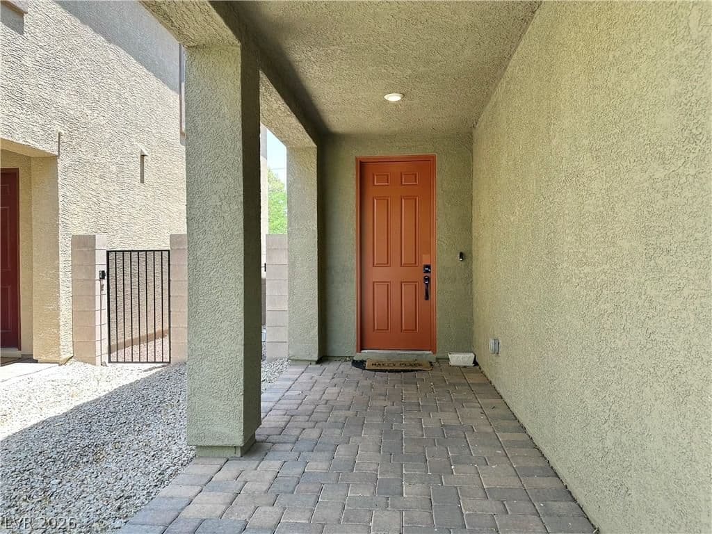 2630 Infinity Bay Court photo 2