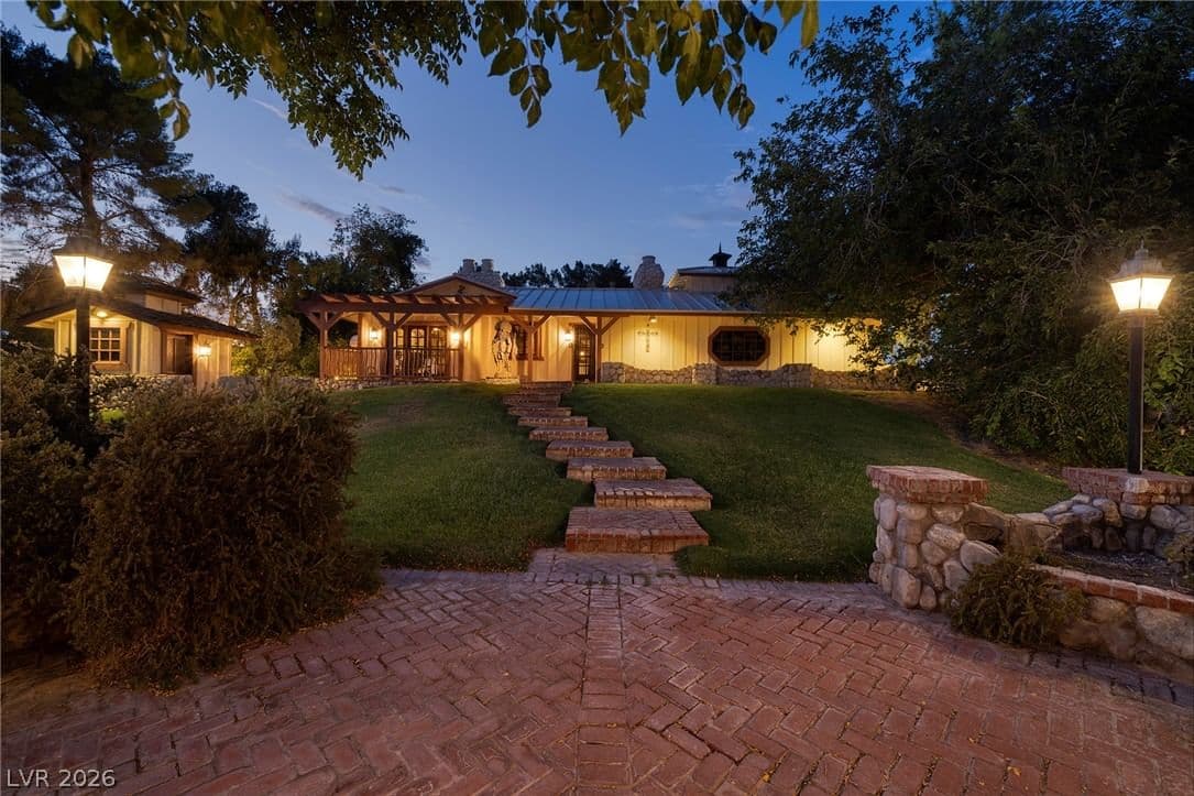 8213 Rancho Destino Road photo 3