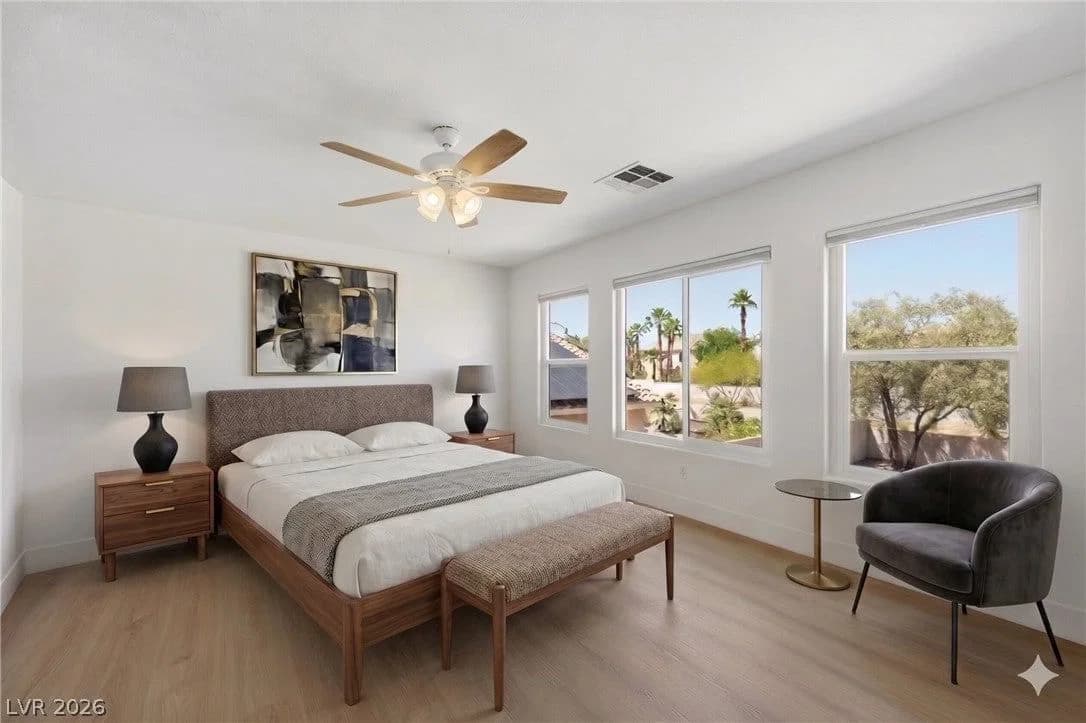 8640 Vivid Violet Avenue photo 4