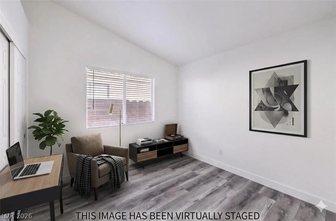 3869 Mapleview Court photo 3