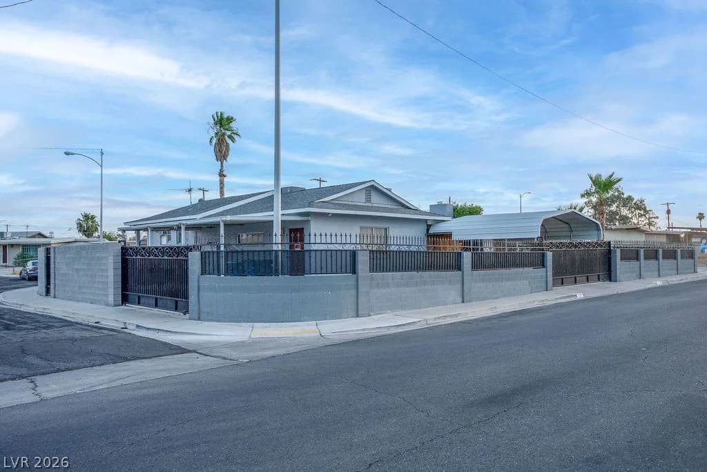 5185 Sun Valley Drive