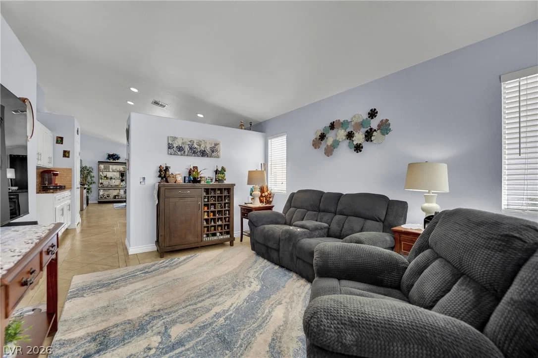 4664 Swaying Palms Drive photo 4