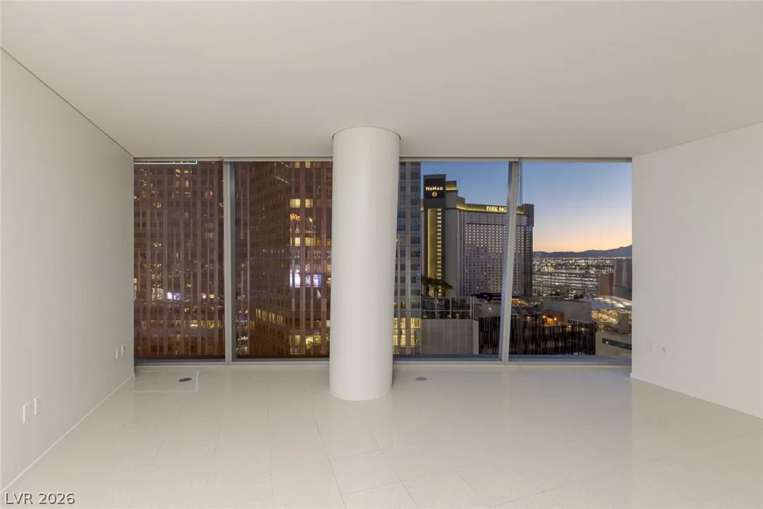 3722 Las Vegas Boulevard photo 2