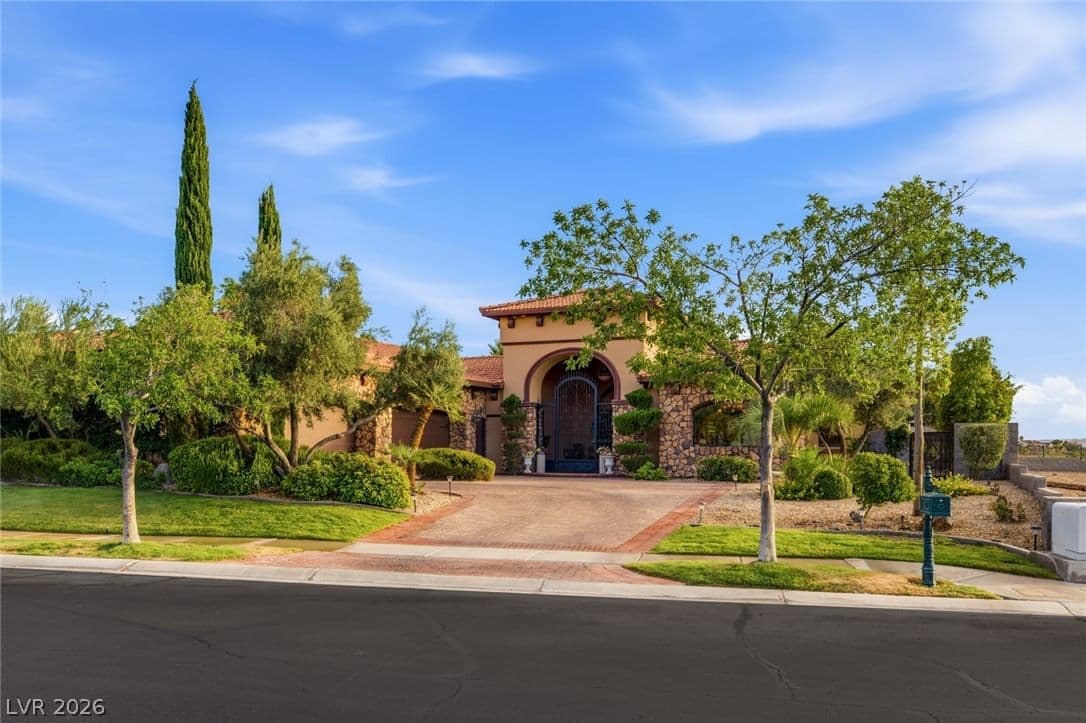1369 Opal Valley Street photo 4
