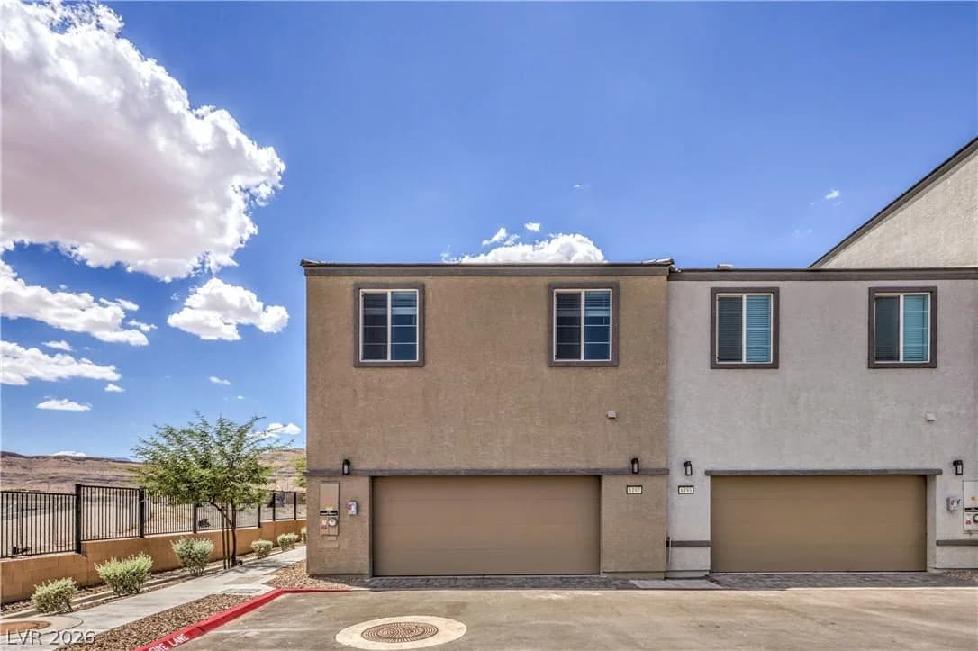 6197 Garden Crest Street photo 2